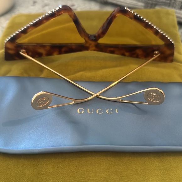GUCCI
Geometric Crystal Sunglasses GG0430S Havana - Picture 13 of 15
